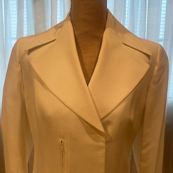 Callaghan fabulous unique blazer, full lining, 3 buttons, S - Picture 2 of 16